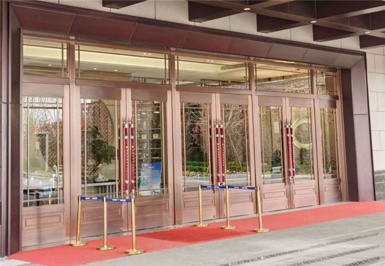 冬季自動(dòng)門定期安全檢查，預(yù)防事故發(fā)生