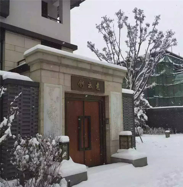 西安天卓銅門工匠的獨特匠心，古典美學與當代創(chuàng)新設計理念的交流