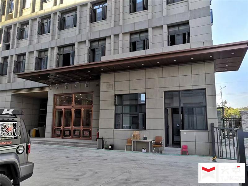 陜西科隆新材企業(yè)辦公樓銅門、自動門